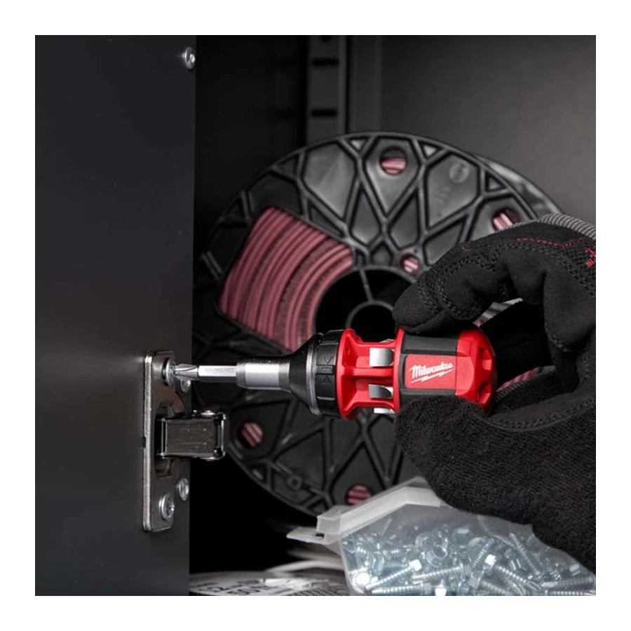 Tournevis compact à cliquet 8 en 1